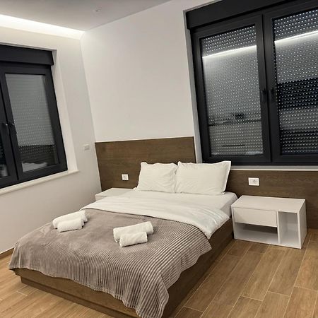Pristina Select Apartments Bagian luar foto