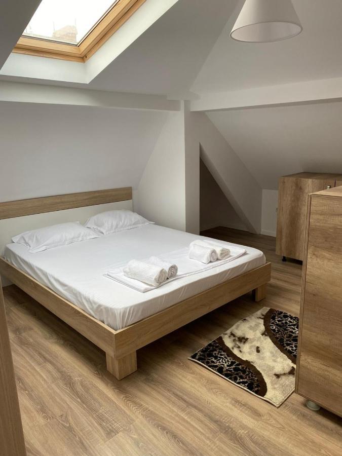 Pristina Select Apartments Bagian luar foto
