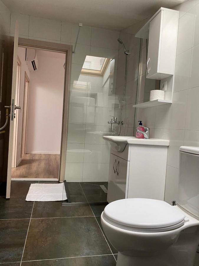 Pristina Select Apartments Bagian luar foto