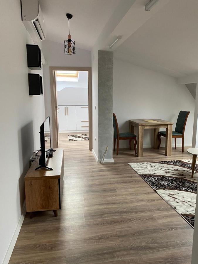 Pristina Select Apartments Bagian luar foto