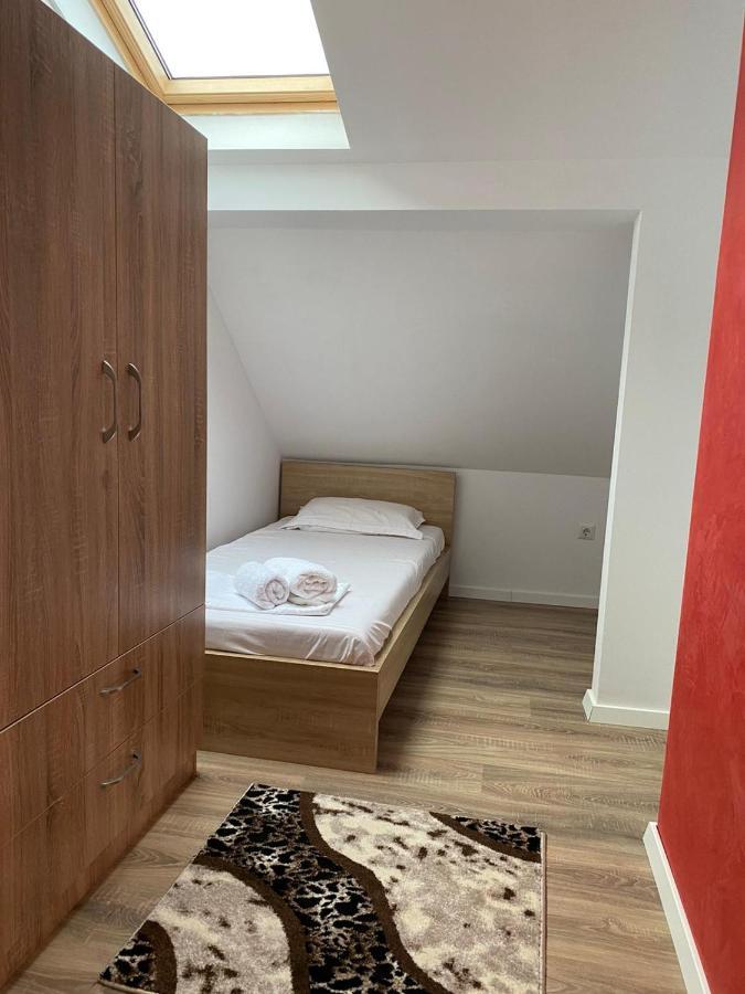 Pristina Select Apartments Bagian luar foto