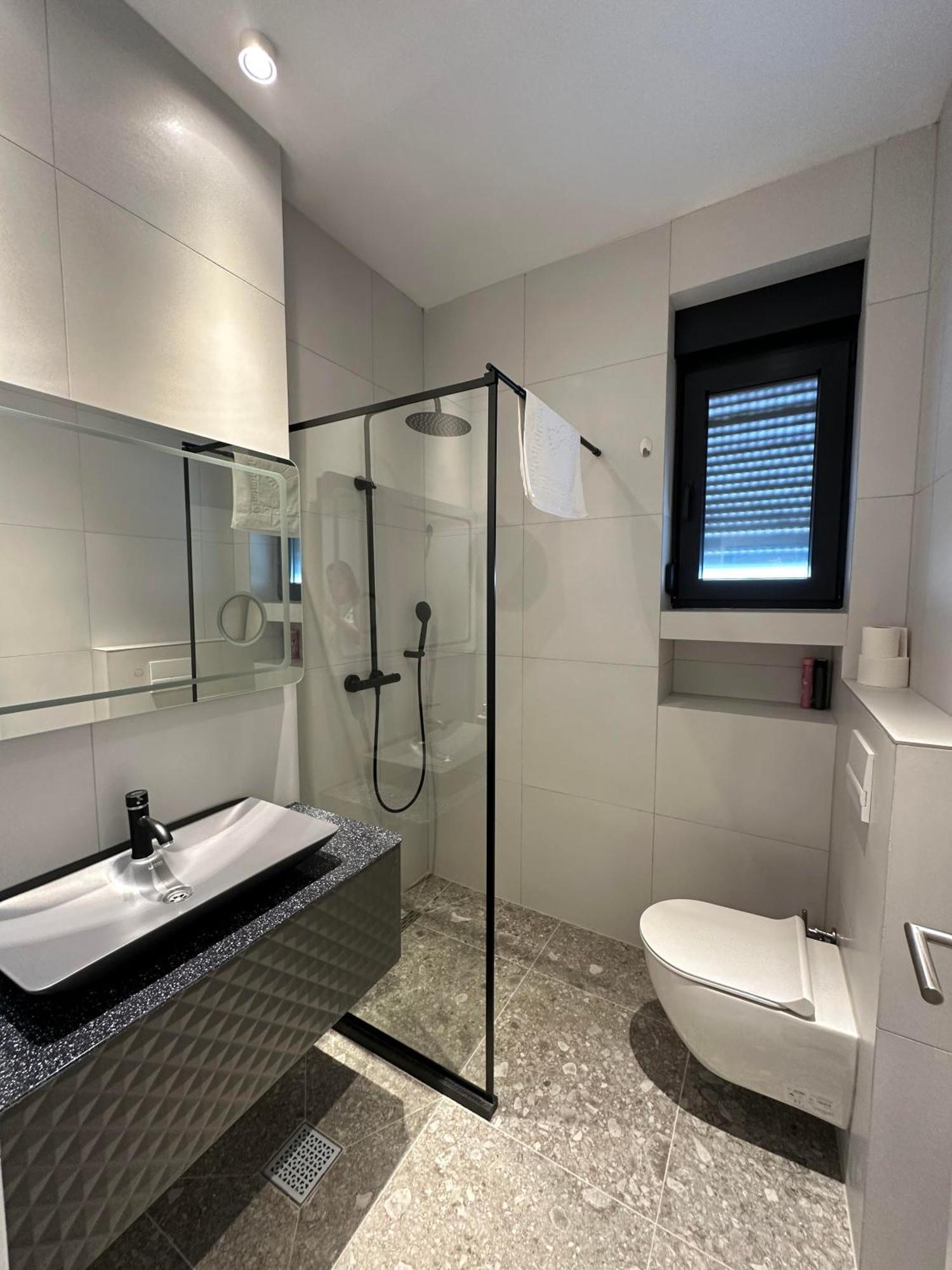 Pristina Select Apartments Bagian luar foto